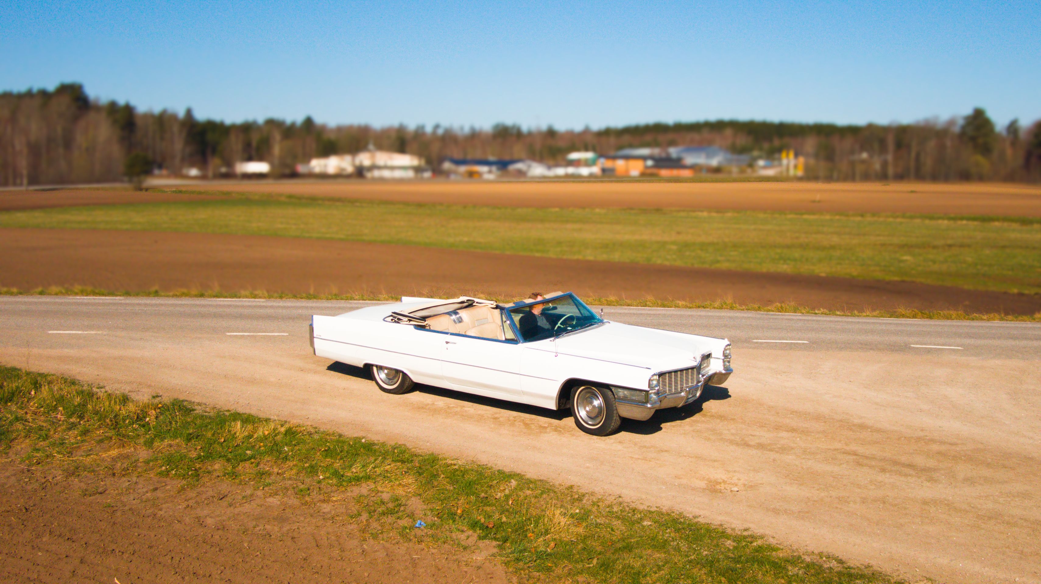 Drönarfoto av Cadillac 65 i Blekinge